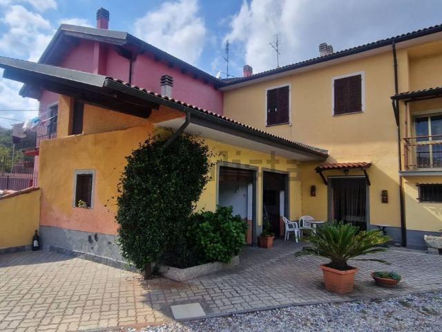 Villetta bifamiliare in vendita di 160 m² in Corso Guglielmo Marconi