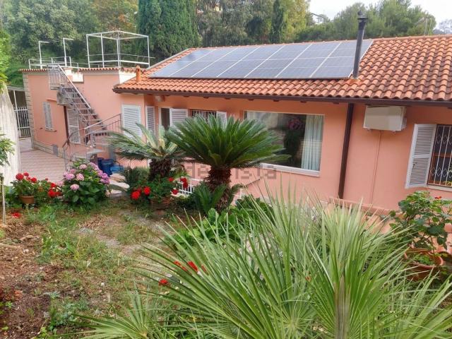 Villetta bifamiliare in vendita di 160 m² in Corso Guglielmo Marconi