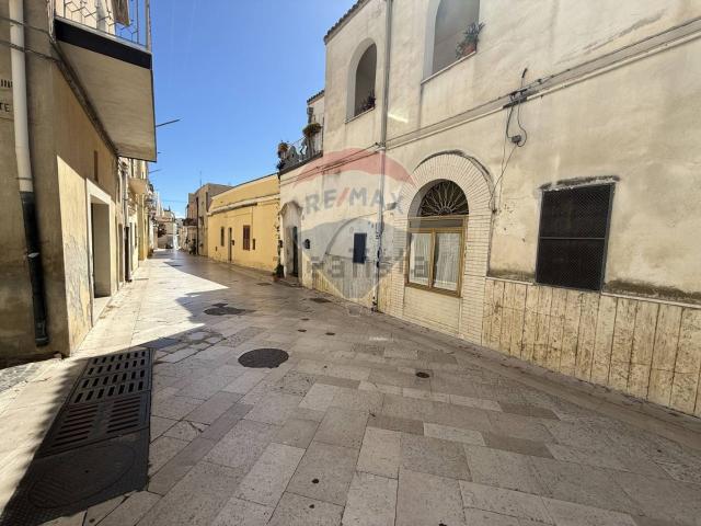 Villetta bifamiliare in vendita di 160 m² in Corso Umberto I, 1