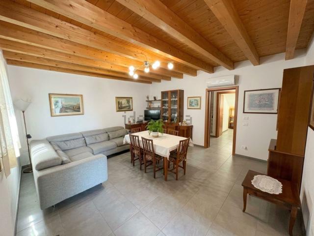 Villetta bifamiliare in vendita di 160 m² in Piazza Andreoli, 29