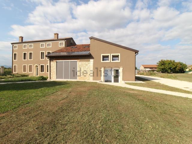 Villetta bifamiliare in vendita di 160 m² in Piazza San Marco
