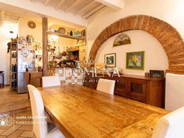 Villetta bifamiliare in vendita di 160 m² in Strada Provinciale 101 di Montemaggio