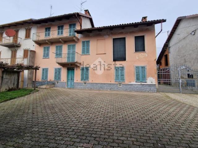 Villetta bifamiliare in vendita di 160 m² in Strada Pratomorone, 53