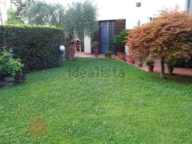 Villetta bifamiliare in vendita di 160 m² in Via Teresa Noce