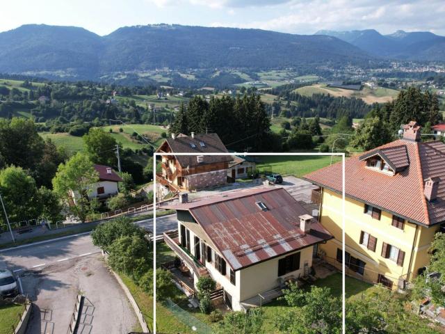 Villetta bifamiliare in vendita di 160 m² in Via Achille Papa, 165