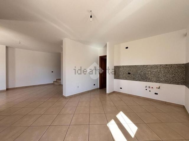 Villetta bifamiliare in vendita di 160 m² in Via Aniello Polsi, 33