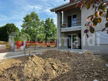 Villetta bifamiliare in vendita di 160 m² in Via C. Battisti