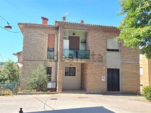 Villetta bifamiliare in vendita di 160 m² in Via Circonvallazione, 60