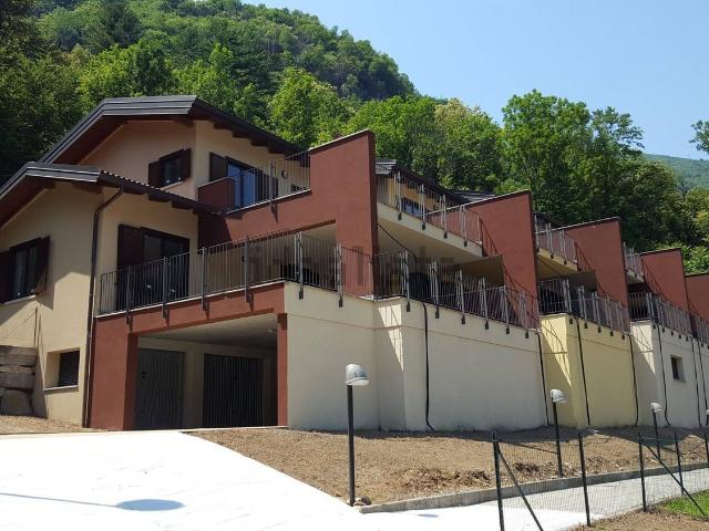 Villetta bifamiliare in vendita di 160 m² in Via D’Adda