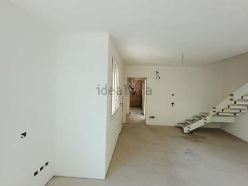 Villetta bifamiliare in vendita di 160 m² in Via D&apos Acquapendente Fabrici