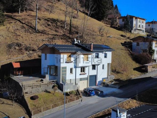 Villetta bifamiliare in vendita di 160 m² in Via Dal Riflorî, 17