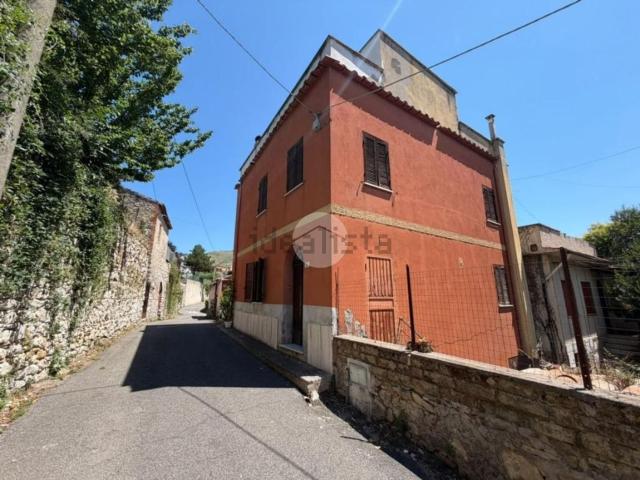 Villetta bifamiliare in vendita di 160 m² in Via del Borghetto, 24