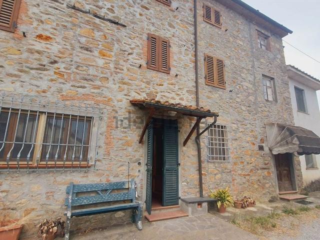 Villetta bifamiliare in vendita di 160 m² in Via della Chiusa
