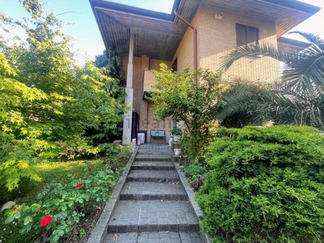 Villetta bifamiliare in vendita di 160 m² in Via Don G. Bosco, 3
