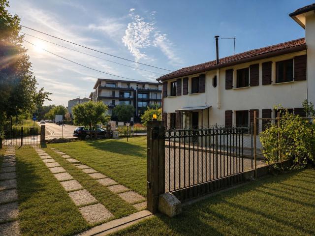 Villetta bifamiliare in vendita di 160 m² in Via Ghirada