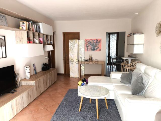 Villetta bifamiliare in vendita di 160 m² in Via Guglielmo Marconi, 194