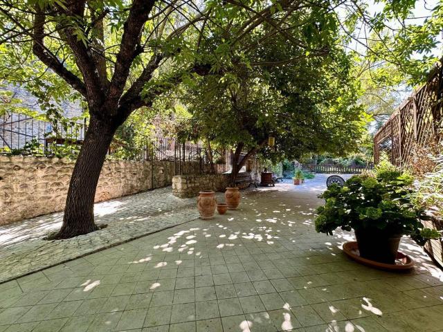 Villetta bifamiliare in vendita di 160 m² in Via Madonna del Ponte