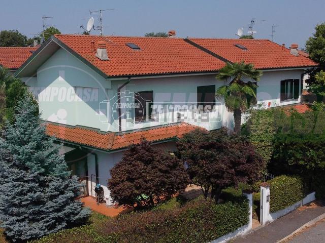 Villetta bifamiliare in vendita di 160 m² in Via Mazzucchelli, 18