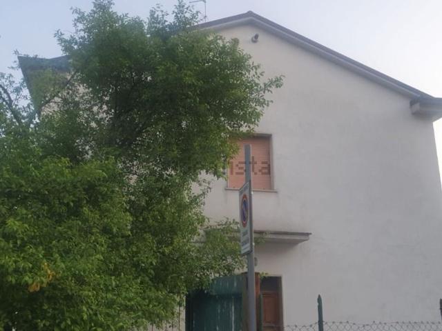 Villetta bifamiliare in vendita di 160 m² in Via Monte Santo