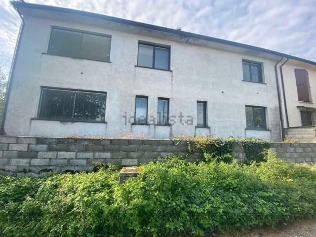Villetta bifamiliare in vendita di 160 m² in Via Motta