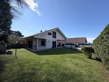 Villetta bifamiliare in vendita di 160 m² in Via Nocchienti