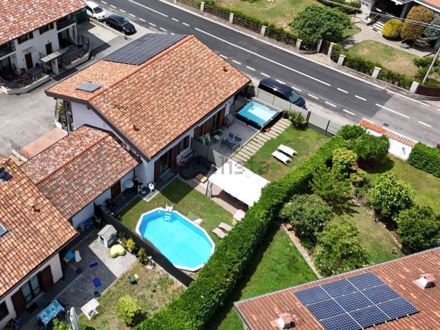 Villetta bifamiliare in vendita di 160 m² in Via Oriano, 10