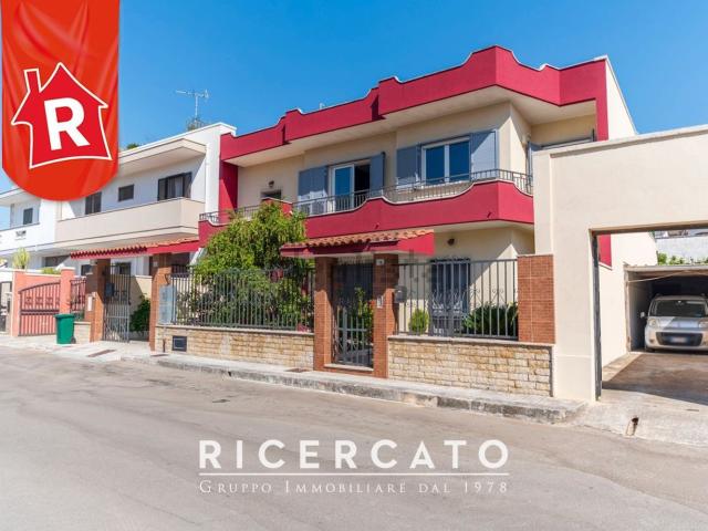 Villetta bifamiliare in vendita di 160 m² in Via Ravenna, 18