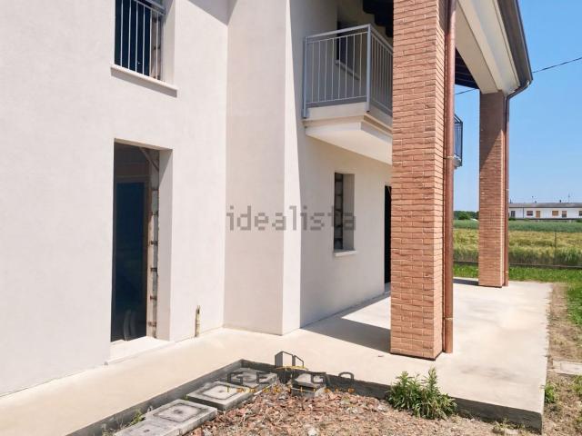 Villetta bifamiliare in vendita di 160 m² in Via Rustega