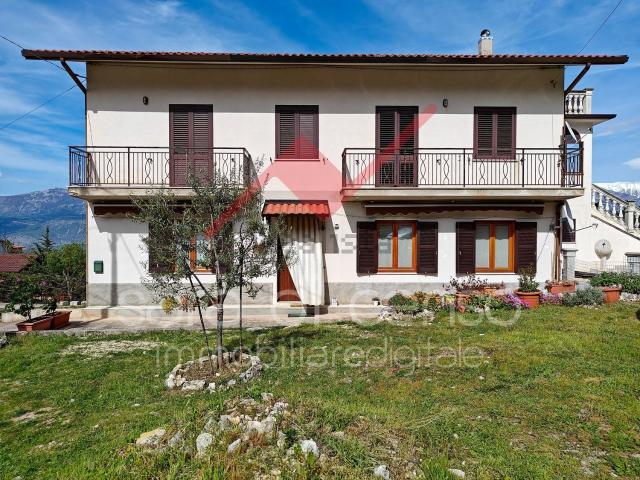 Villetta bifamiliare in vendita di 160 m² in Via San Lorenzo, 41