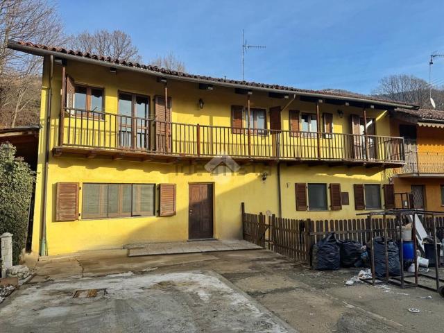 Villetta bifamiliare in vendita di 160 m² in Via San Lucia, 11