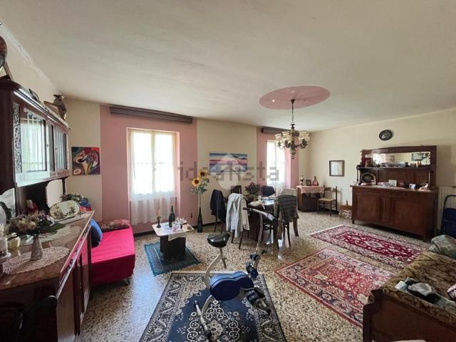 Villetta bifamiliare in vendita di 160 m² in Via Serra