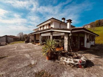 Villetta bifamiliare in vendita di 160 m²