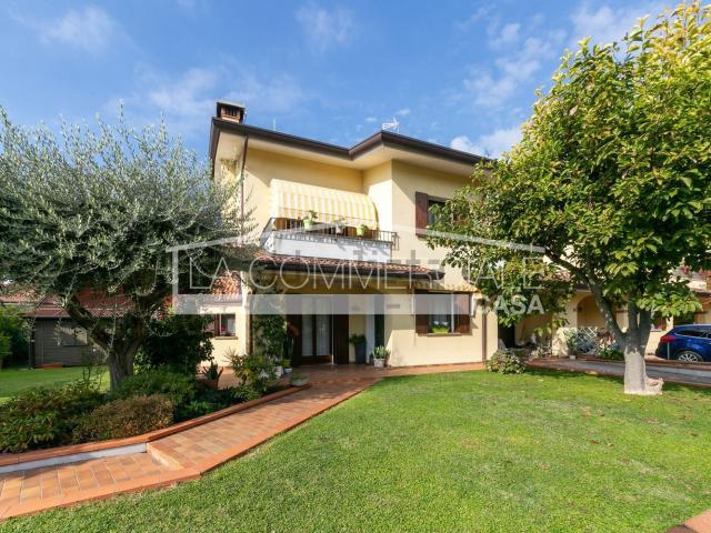 Villetta bifamiliare in vendita di 160 m²
