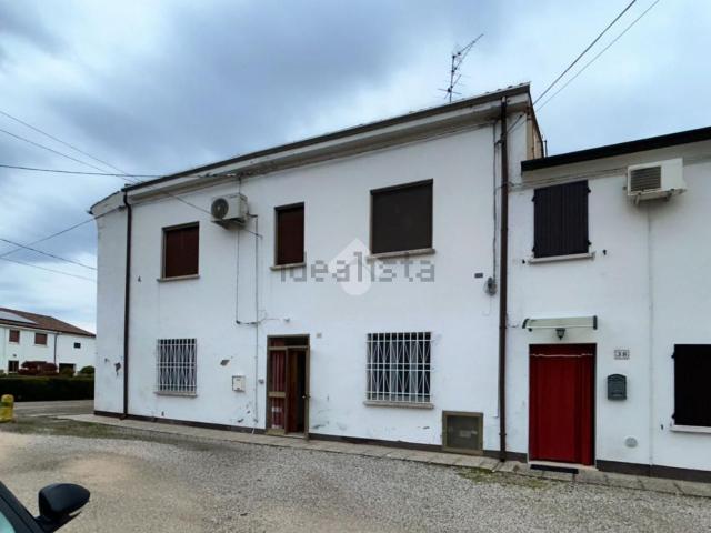 Villetta bifamiliare in vendita di 161 m² in Via Montesanto, 40