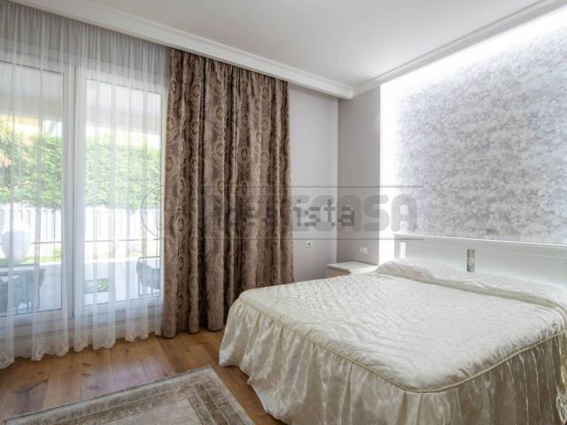Villetta bifamiliare in vendita di 161 m² in Via Padova, 63