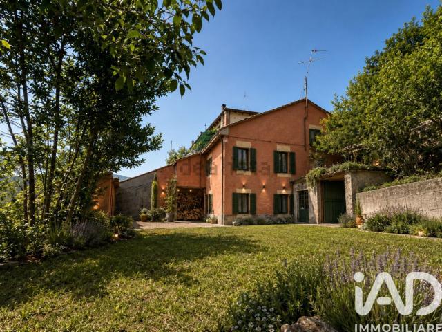 Villetta bifamiliare in vendita di 161 m² in Via Pianacattiva di Mezzo