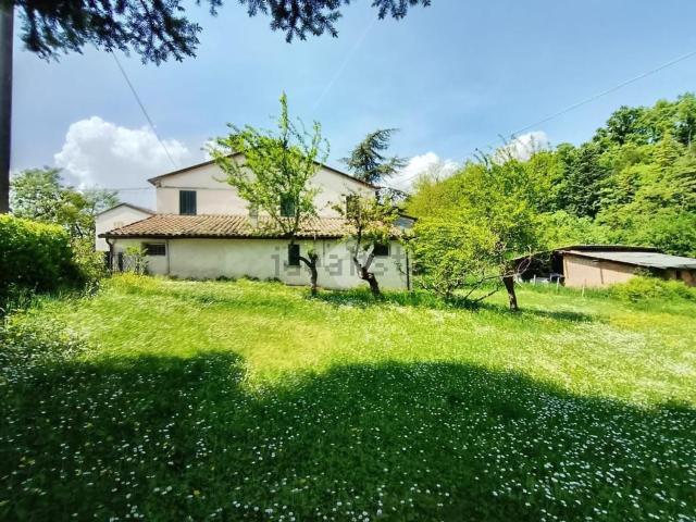 Villetta bifamiliare in vendita di 161 m² in Via Savignano di Rigo Aia Bella, 16
