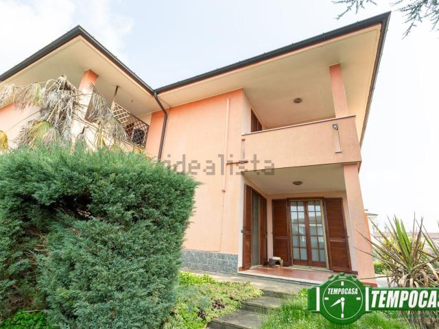 Villetta bifamiliare in vendita di 161 m² in Viale Ponte Vecchio