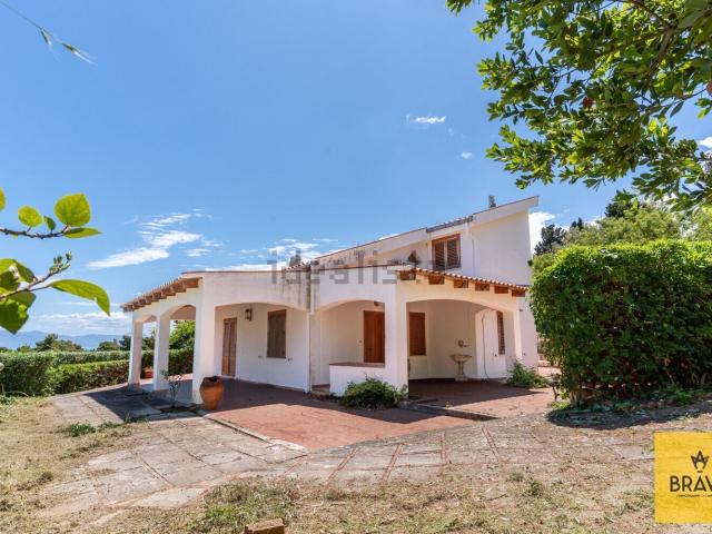 Villetta bifamiliare in vendita di 162 m² in Contrada Cala Mazza, 39