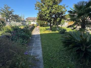 Villetta bifamiliare in vendita di 162 m² in Via delle Industrie