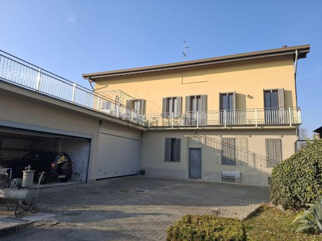 Villetta bifamiliare in vendita di 162 m² in Via Della Stradella