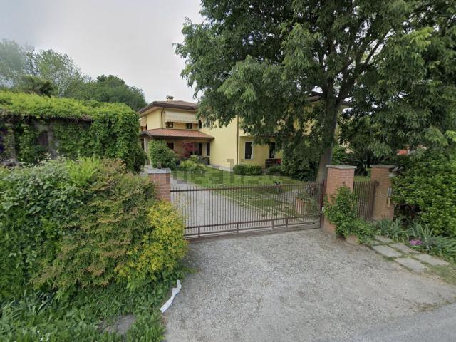 Villetta bifamiliare in vendita di 167 m² in Via Caim, 17