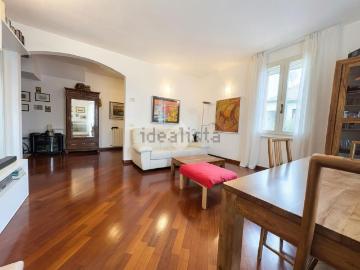 Villetta bifamiliare in vendita di 167 m² in Via M. Barchiesi, 28