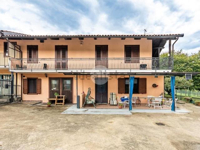 Villetta bifamiliare in vendita di 167 m² in Via Montelera, 41