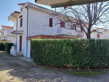 Villetta bifamiliare in vendita di 164 m² in Contrada Calalunga