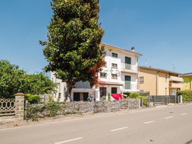 Villetta bifamiliare in vendita di 164 m² in Via Cesare Battisti, 50