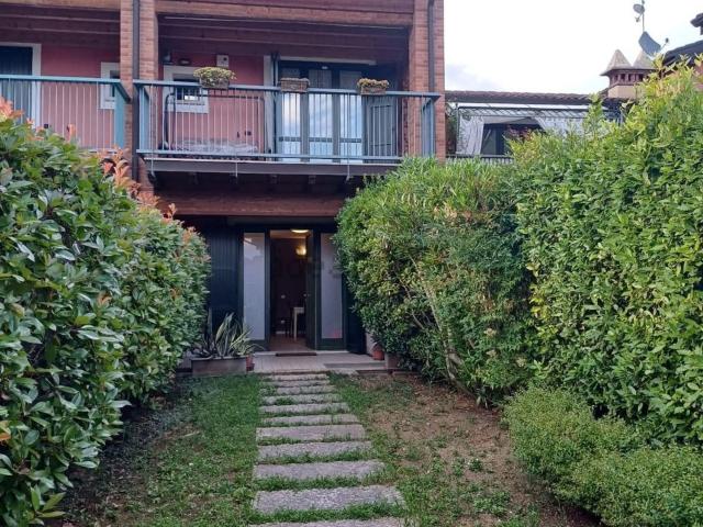 Villetta bifamiliare in vendita di 164 m² in Via Malocco Sotto