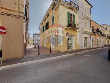 Villetta bifamiliare in vendita di 165 m² in Corso Bandiera, 6