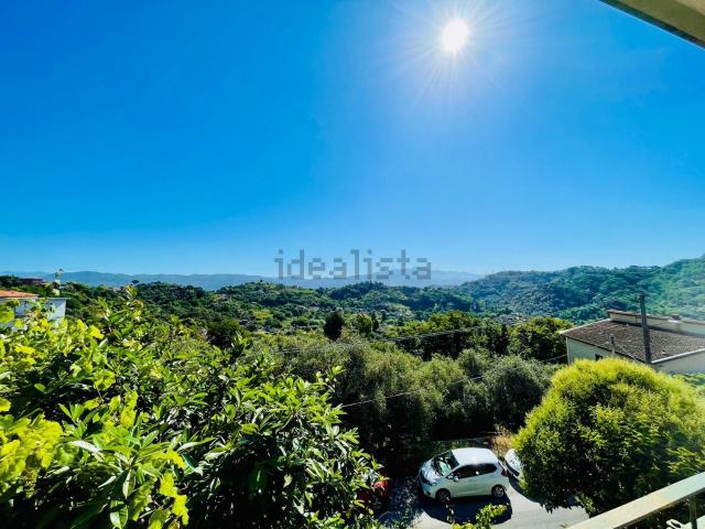 Villetta bifamiliare in vendita di 165 m² in Via Vissano, 1