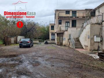Villetta bifamiliare in vendita di 165 m² in Via Gaudiello, 57